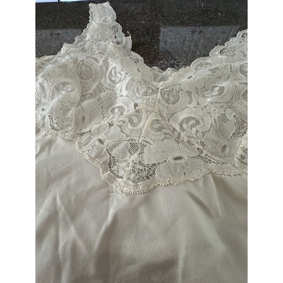 70’s Vintage Ilusion Lace top Slip Pearl Cami V Neck American Vintage 34D - Picture 9 of 9